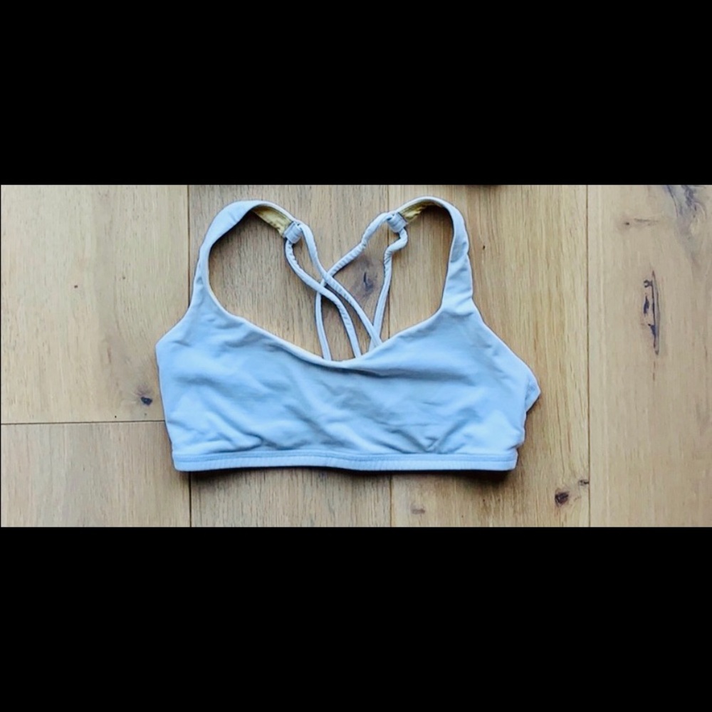 Lululemon sports bra